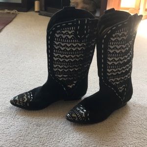 Donald J Pliner boots